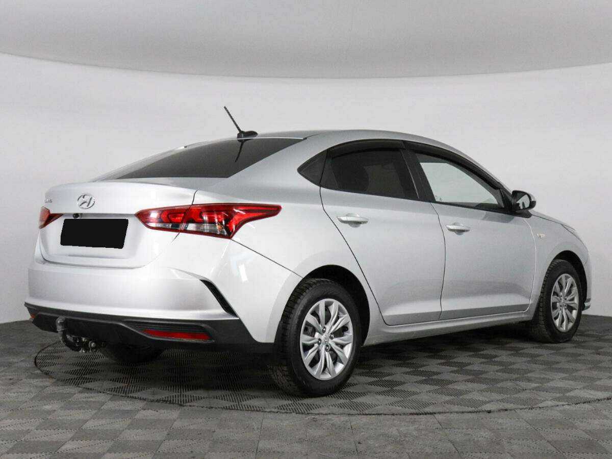 Купить Hyundai Solaris с пробегом. Фото: #4