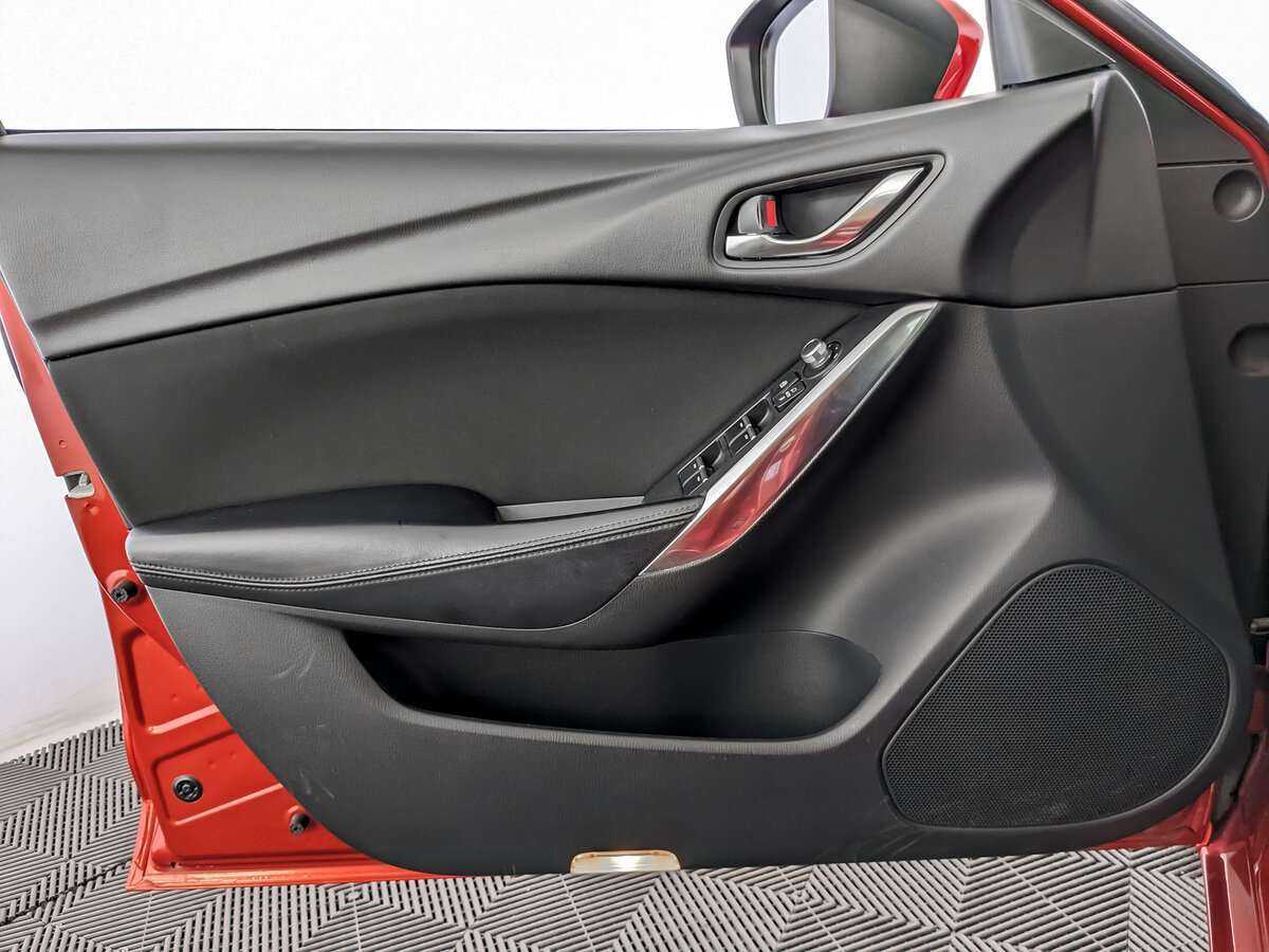 Купить Mazda 6 с пробегом. Фото: #18