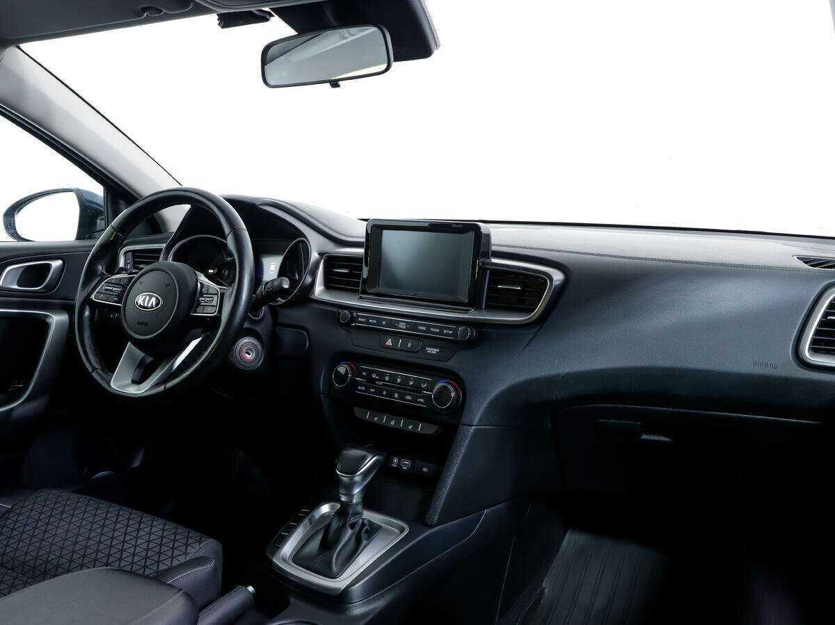 Купить Kia Ceed с пробегом. Фото: #8