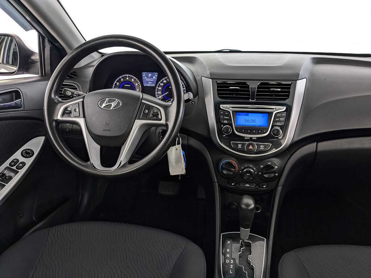 Купить Hyundai Solaris с пробегом. Фото: #16