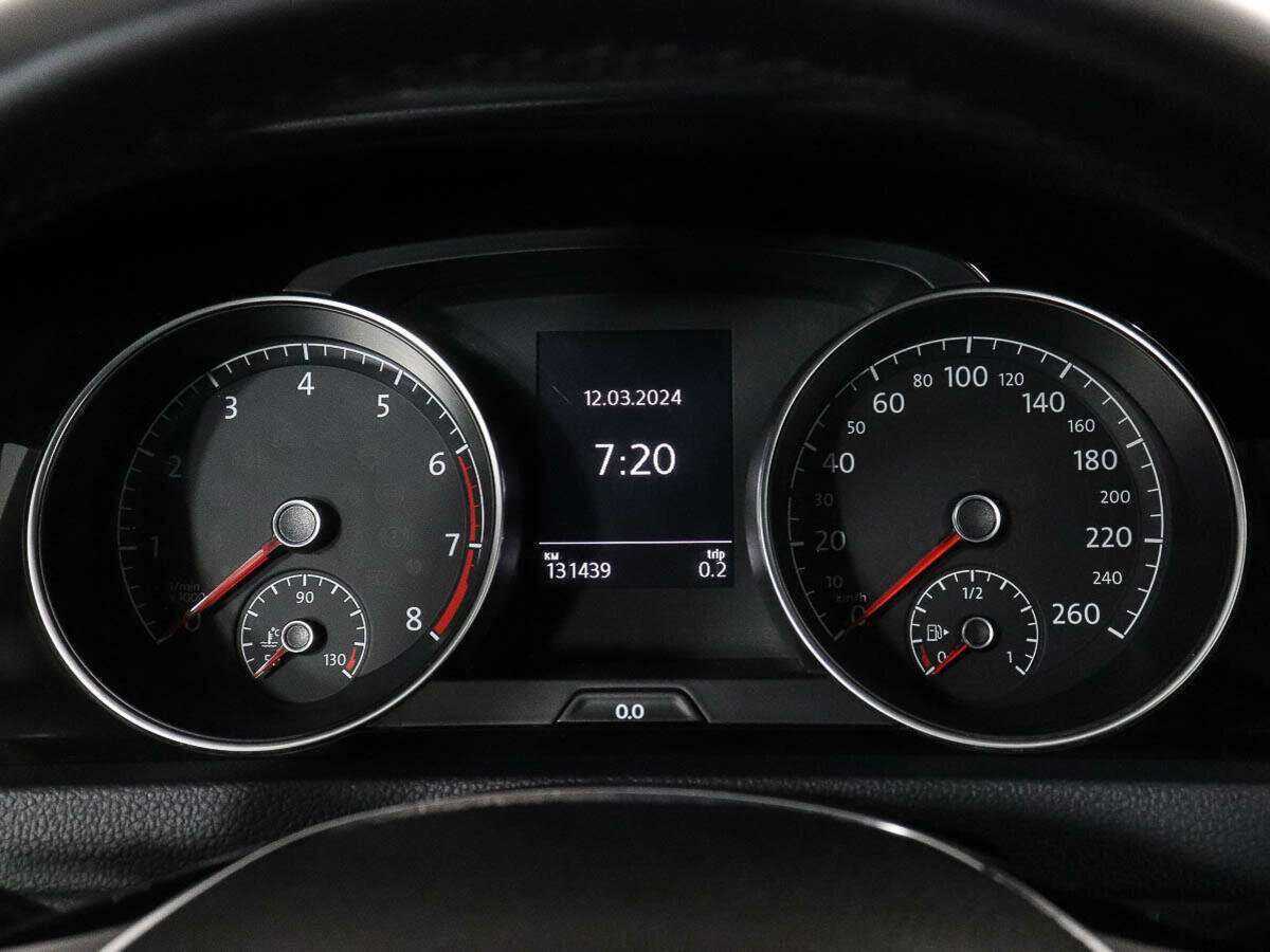 Купить Volkswagen Golf с пробегом. Фото: #8