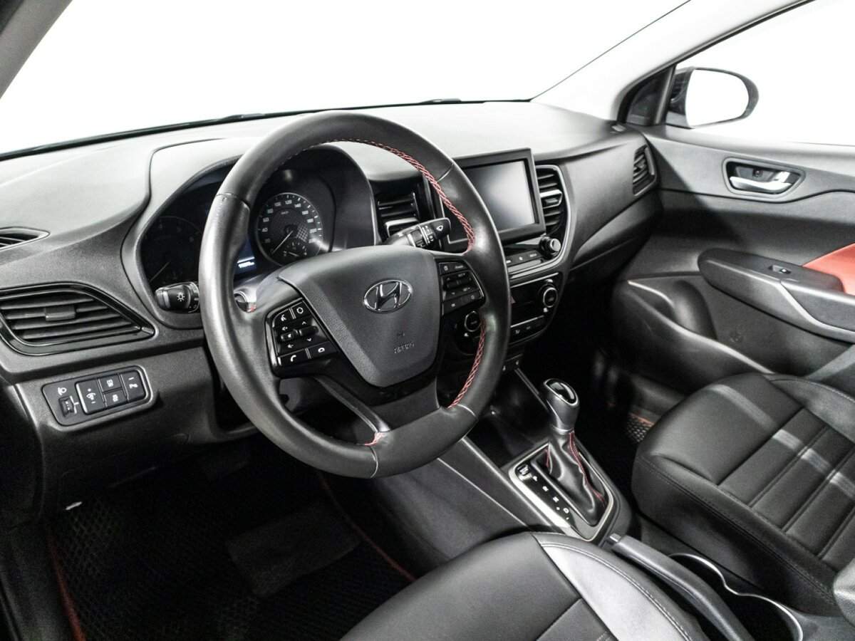 Купить Hyundai Solaris с пробегом. Фото: #10