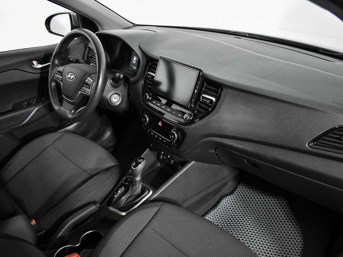 Купить Hyundai Solaris с пробегом. Фото: #11