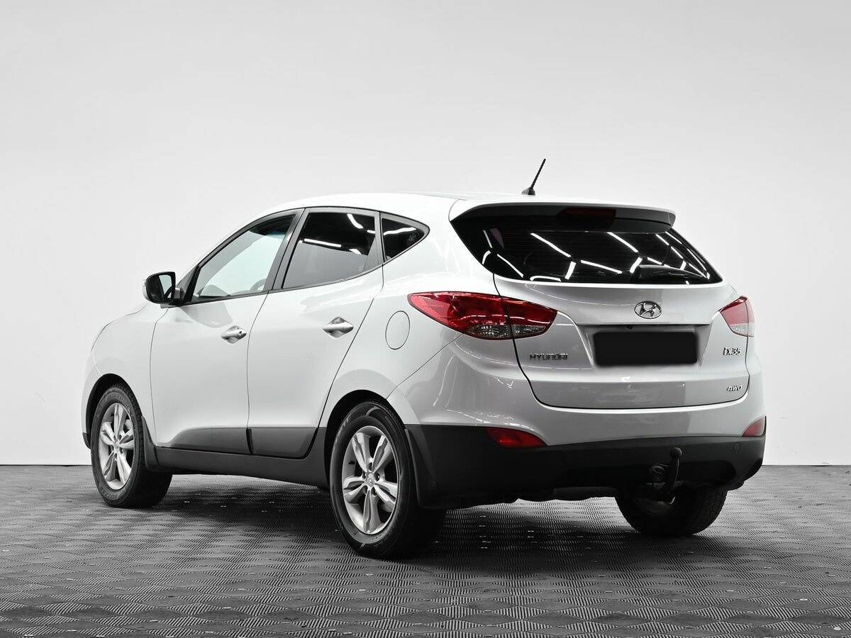 Купить Hyundai ix35 с пробегом. Фото: #2