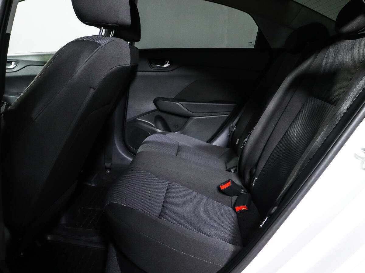 Купить Hyundai Solaris с пробегом. Фото: #7