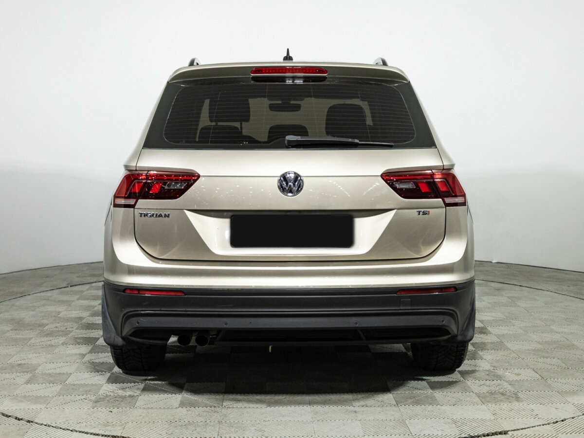 Купить Volkswagen Tiguan с пробегом. Фото: #4