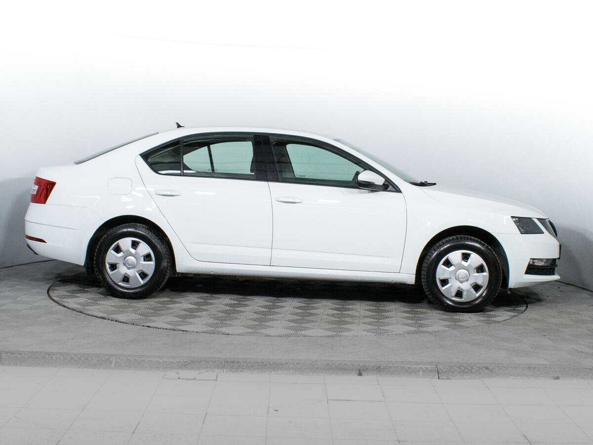 Купить Skoda Octavia с пробегом. Фото: #3