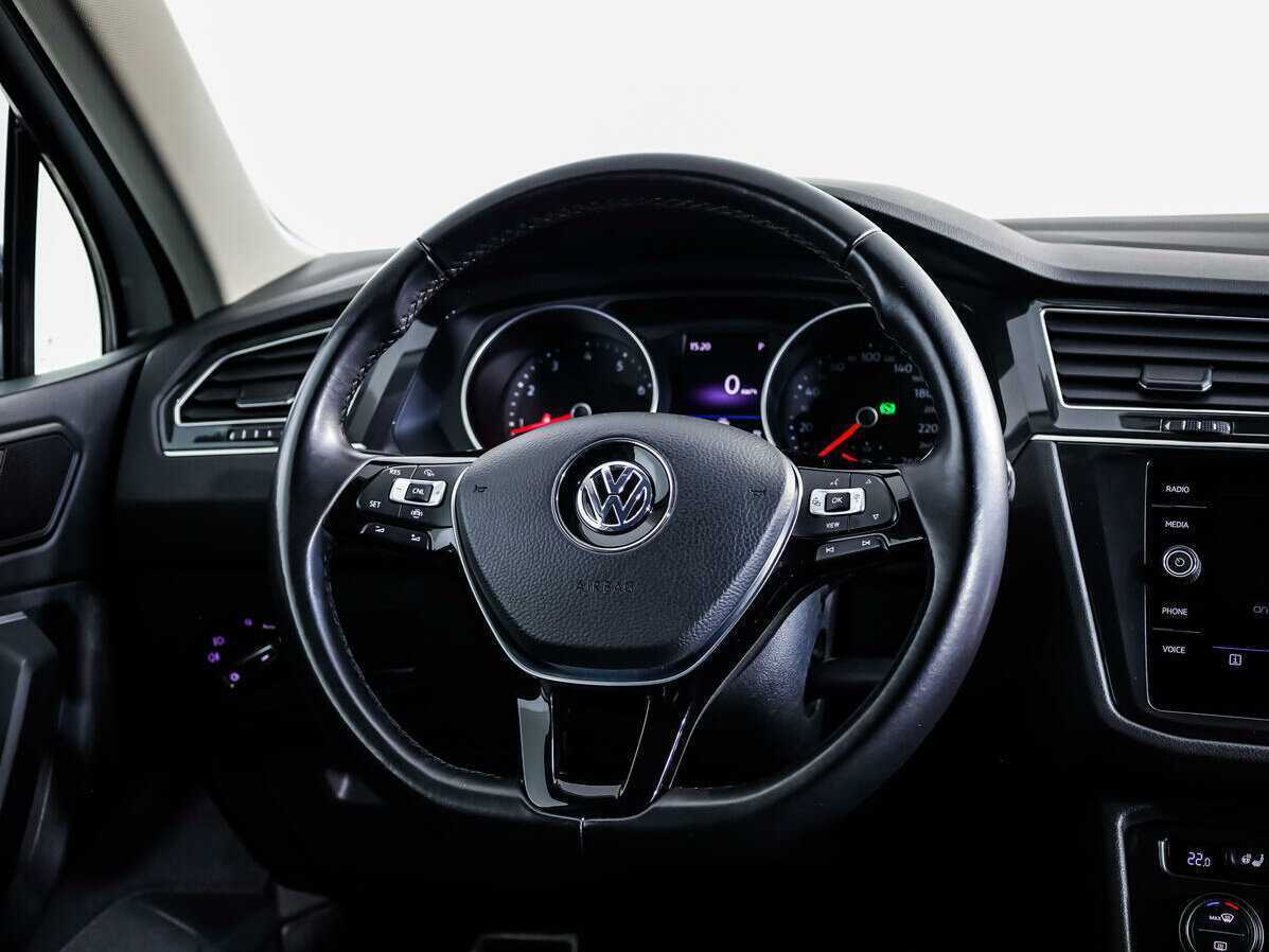 Купить Volkswagen Tiguan с пробегом. Фото: #9
