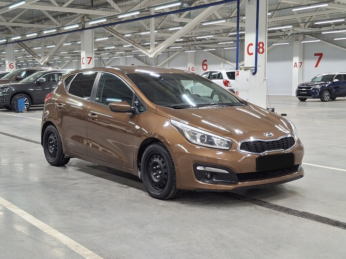 Купить Kia Ceed с пробегом. Фото: #2