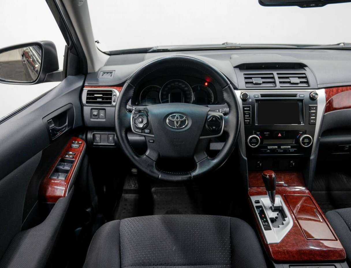 Купить Toyota Camry с пробегом. Фото: #14