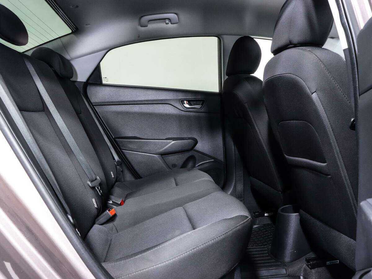 Купить Hyundai Solaris с пробегом. Фото: #14