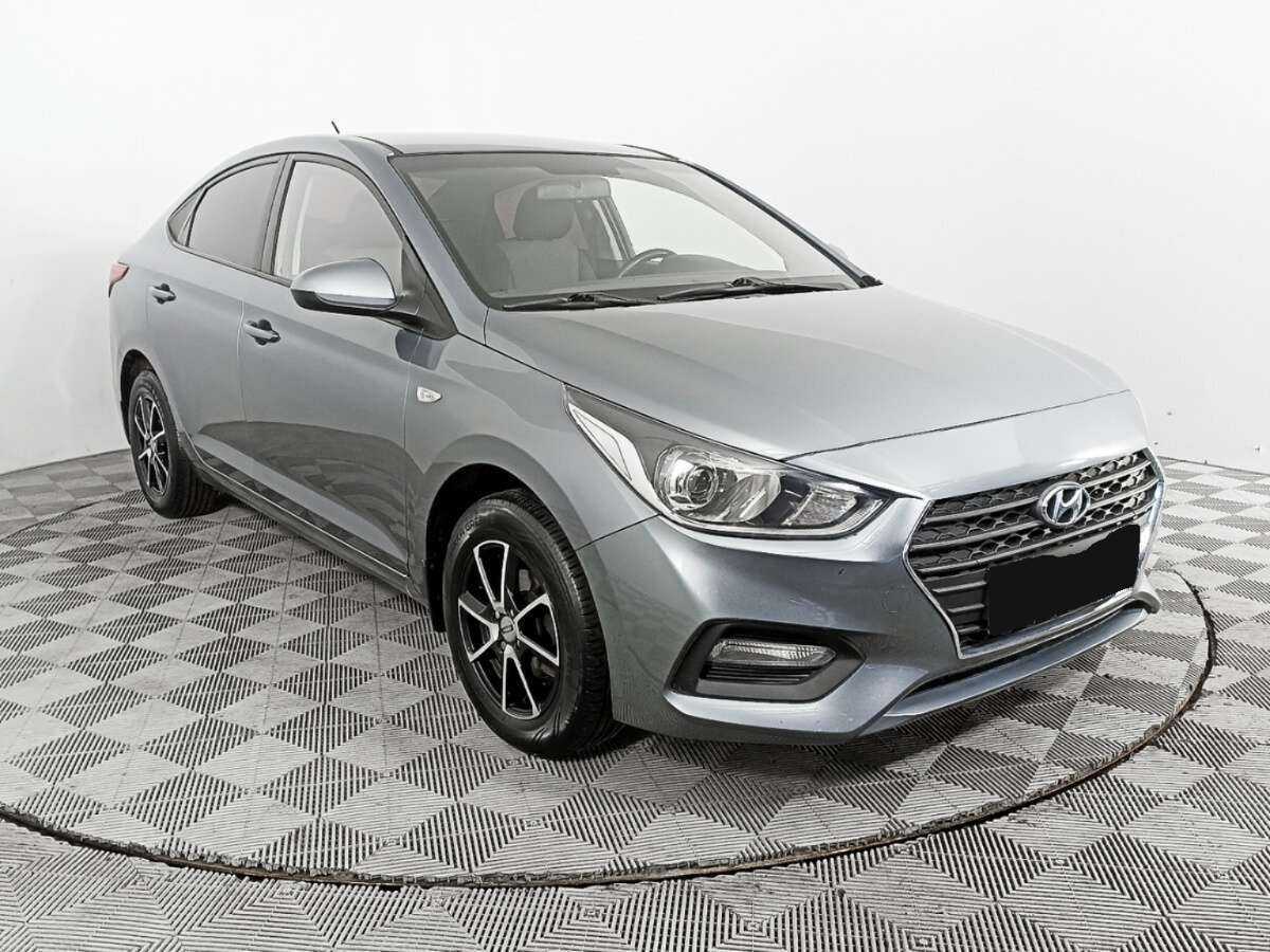 Купить Hyundai Solaris с пробегом. Фото: #2