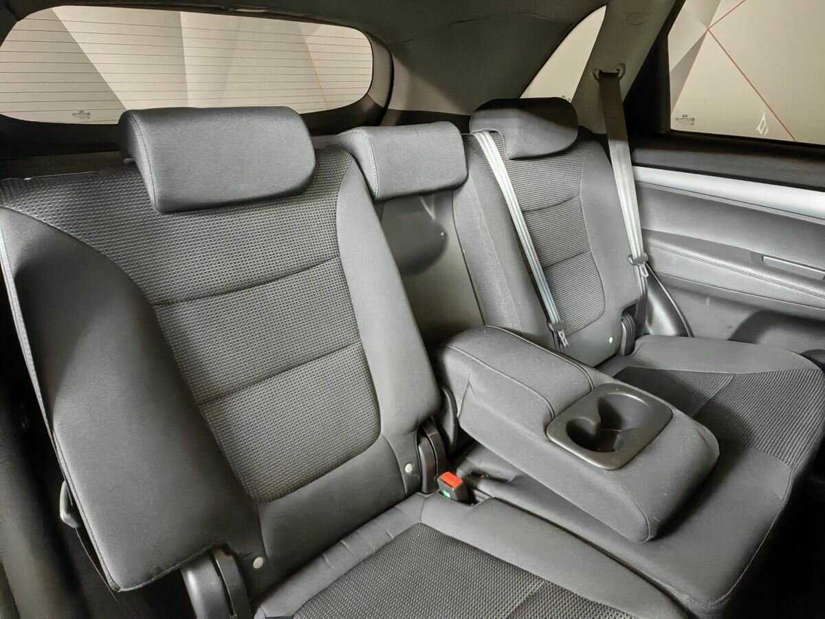 Купить Kia Sorento с пробегом. Фото: #12