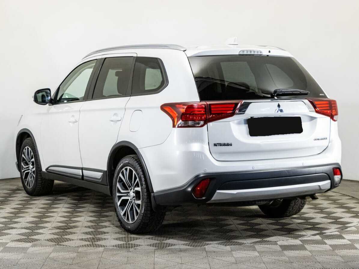 Купить Mitsubishi Outlander с пробегом. Фото: #5