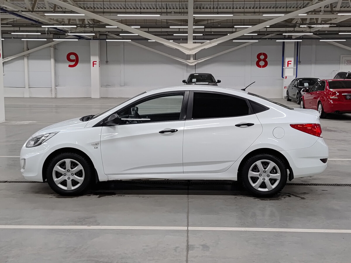 Купить Hyundai Solaris с пробегом. Фото: #7