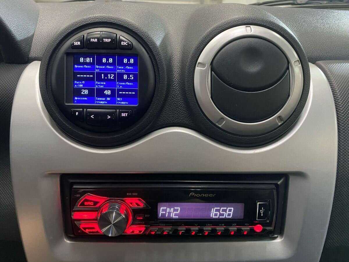 Купить Renault Sandero с пробегом. Фото: #12