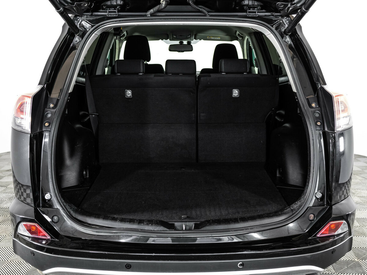 Купить Toyota RAV4 с пробегом. Фото: #15