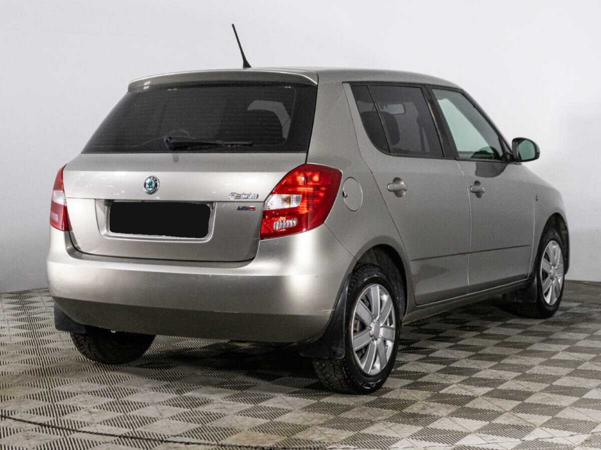 Купить Skoda Fabia с пробегом. Фото: #4