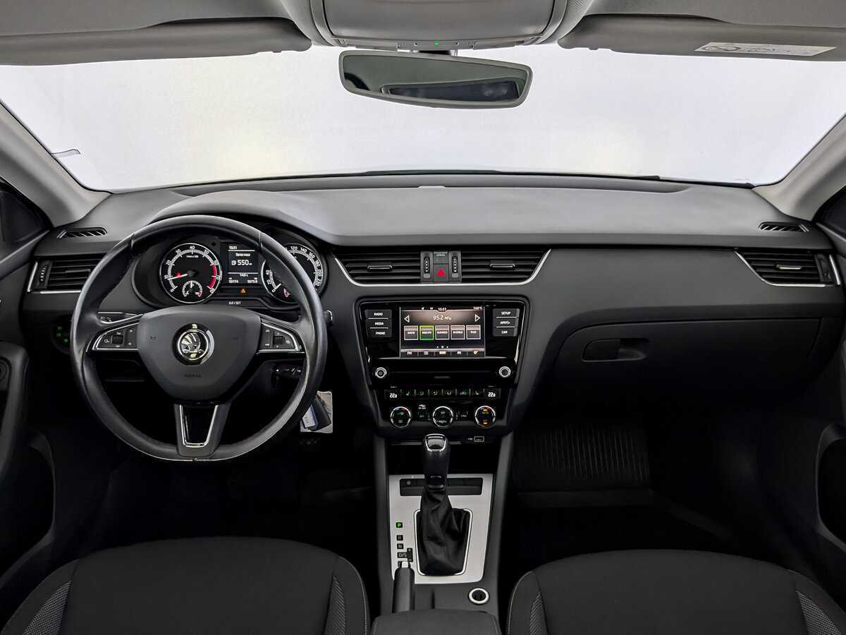 Купить Skoda Octavia с пробегом. Фото: #13