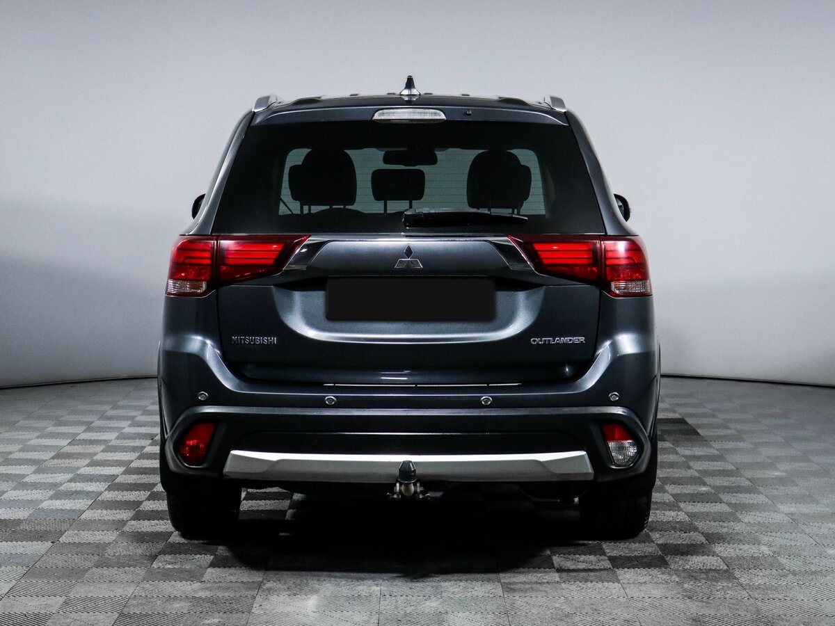 Купить Mitsubishi Outlander с пробегом. Фото: #3