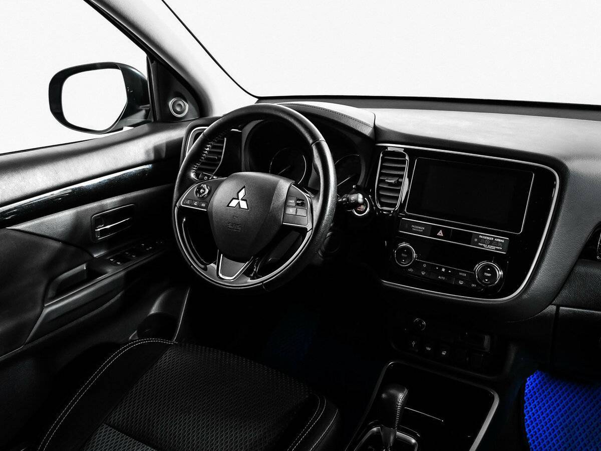 Купить Mitsubishi Outlander с пробегом. Фото: #8