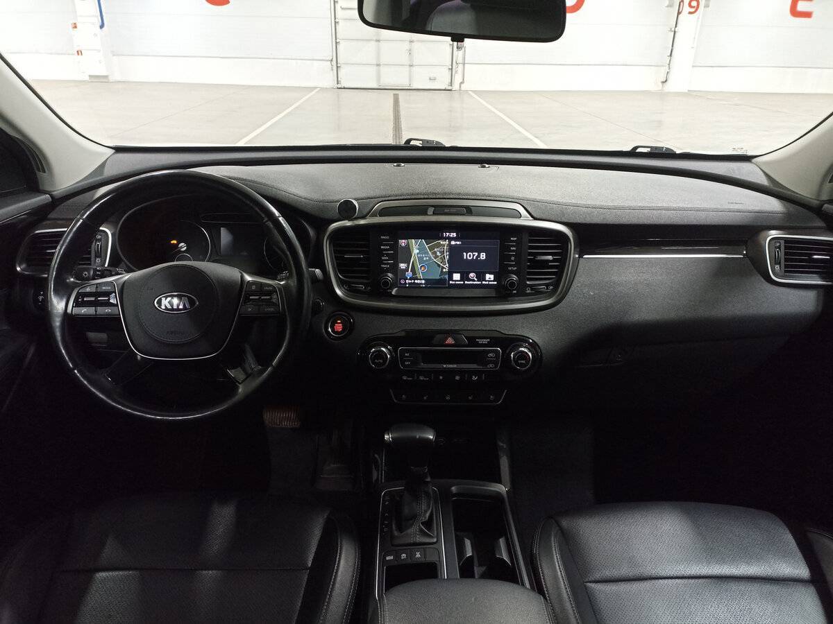 Купить Kia Sorento с пробегом. Фото: #13