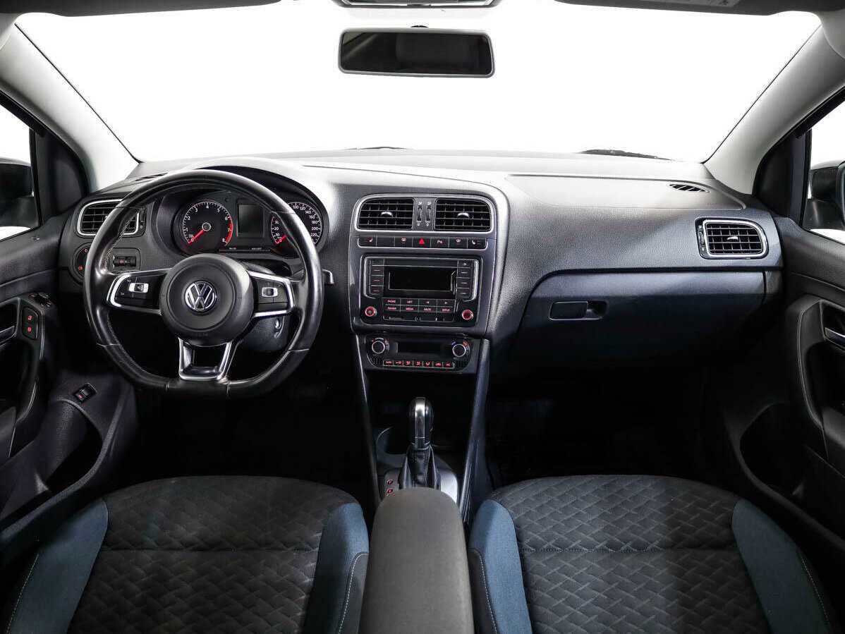 Купить Volkswagen Polo с пробегом. Фото: #8