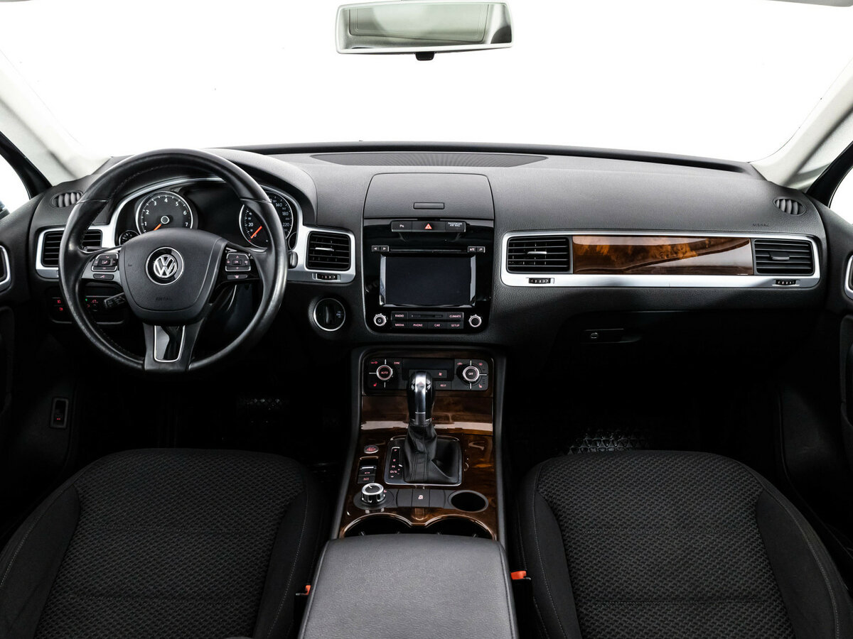 Купить Volkswagen Touareg с пробегом. Фото: #7