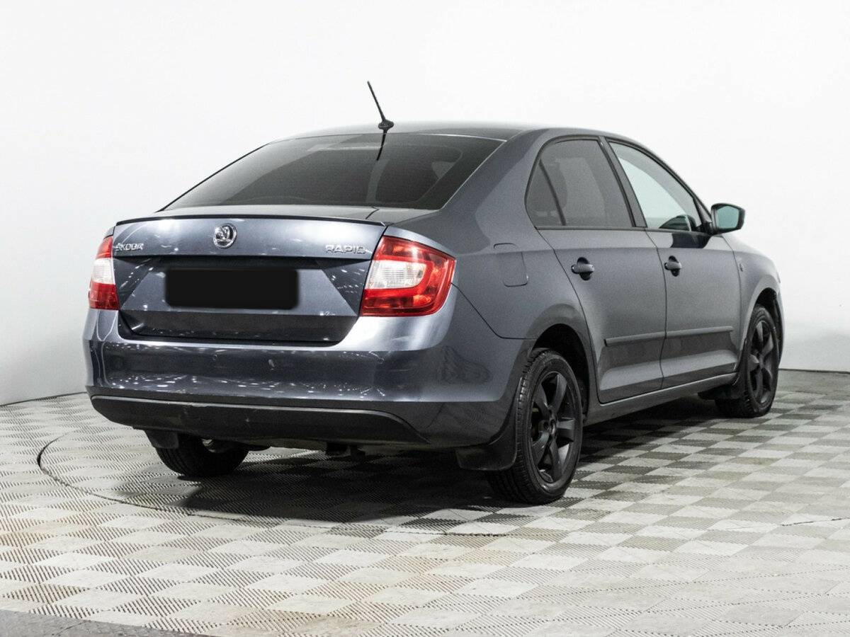 Купить Skoda Rapid с пробегом. Фото: #4