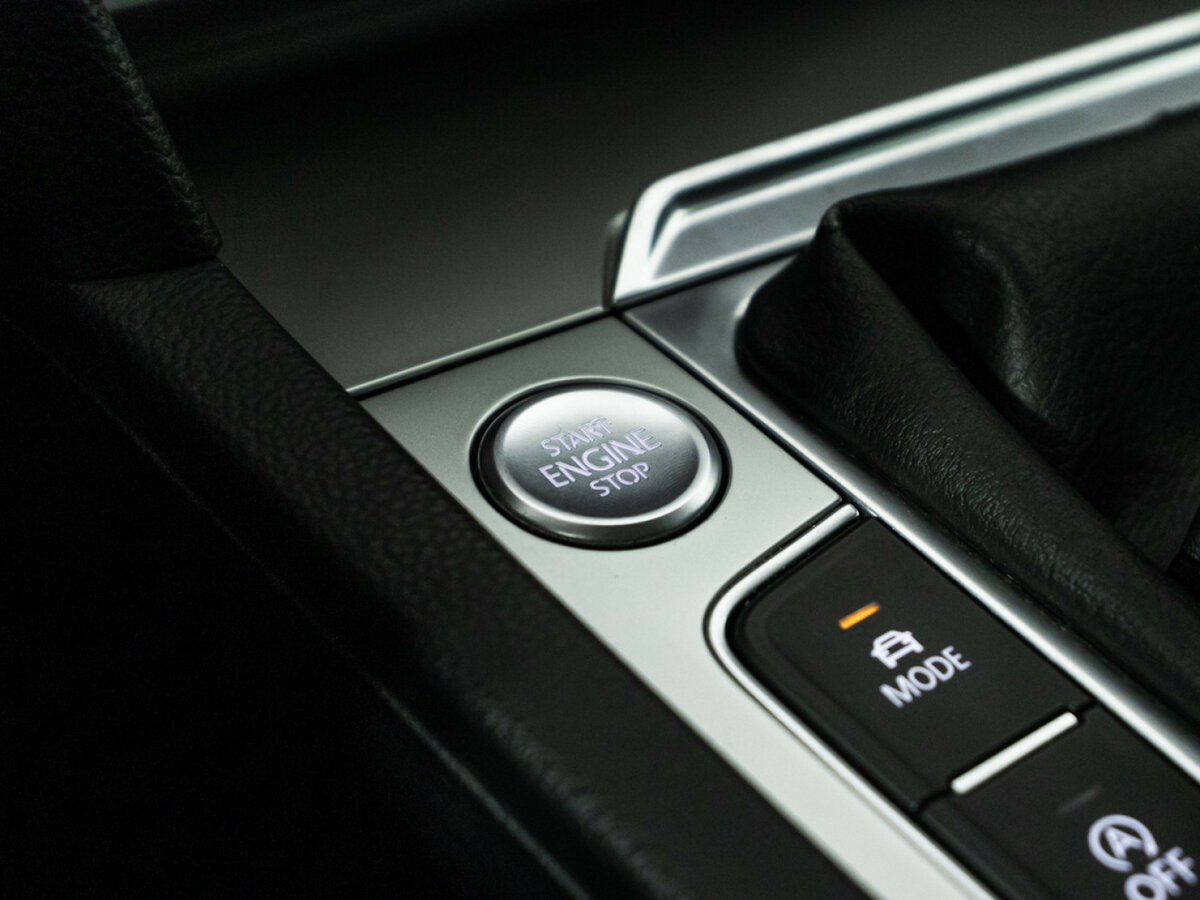 Купить Volkswagen Passat с пробегом. Фото: #16