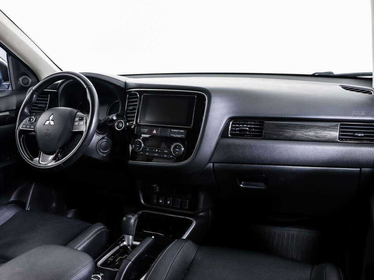Купить Mitsubishi Outlander с пробегом. Фото: #6