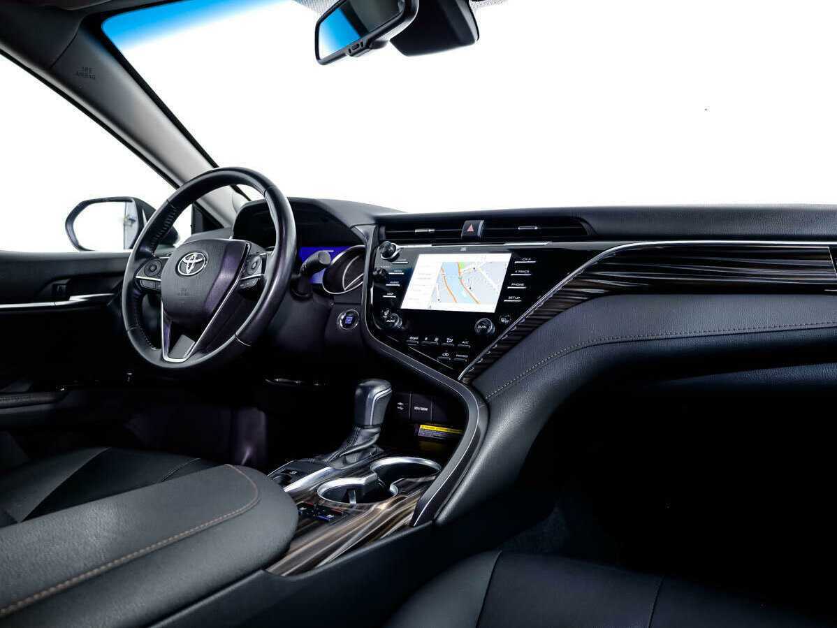 Купить Toyota Camry с пробегом. Фото: #7