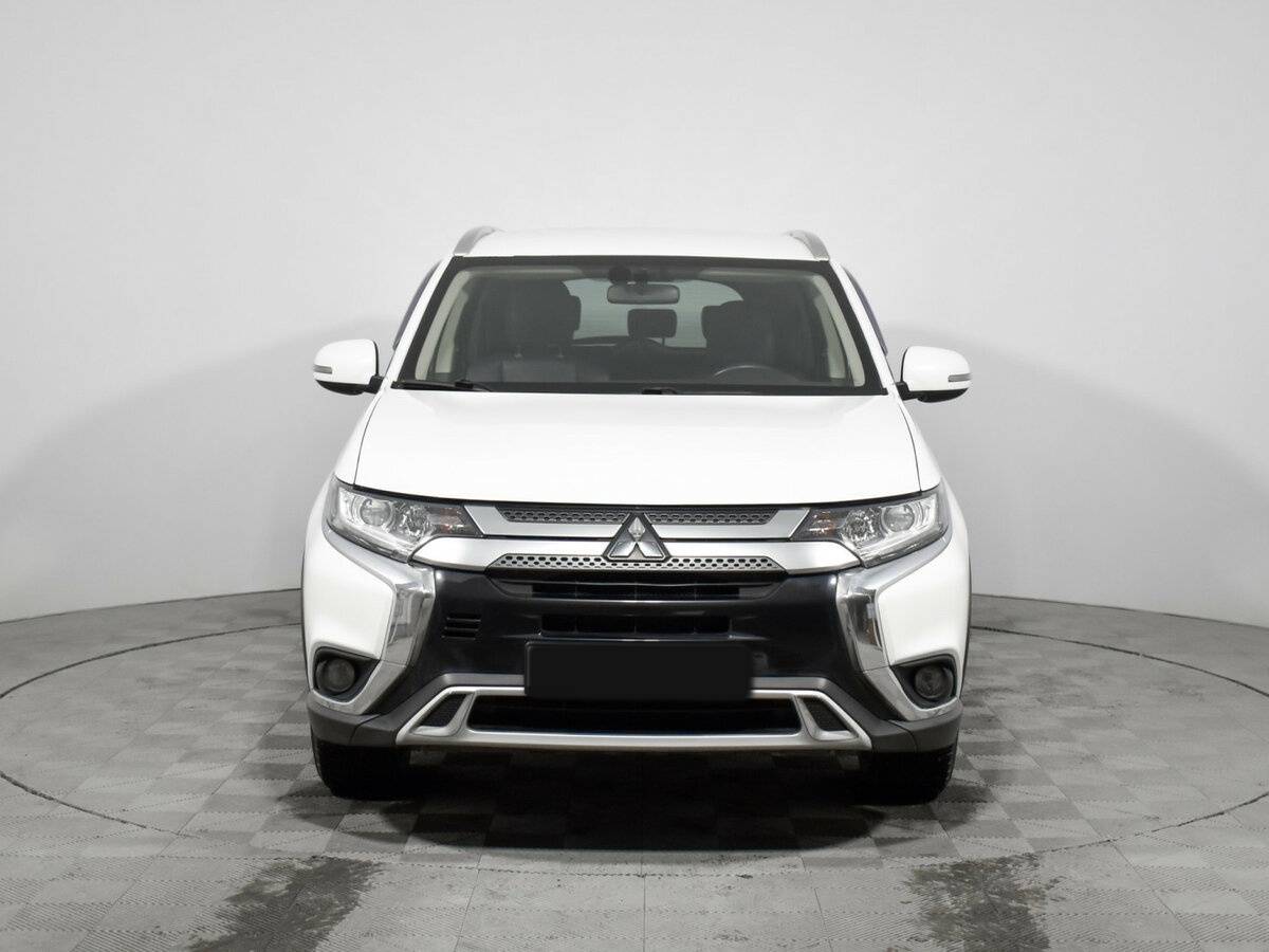 Купить Mitsubishi Outlander с пробегом. Фото: #1