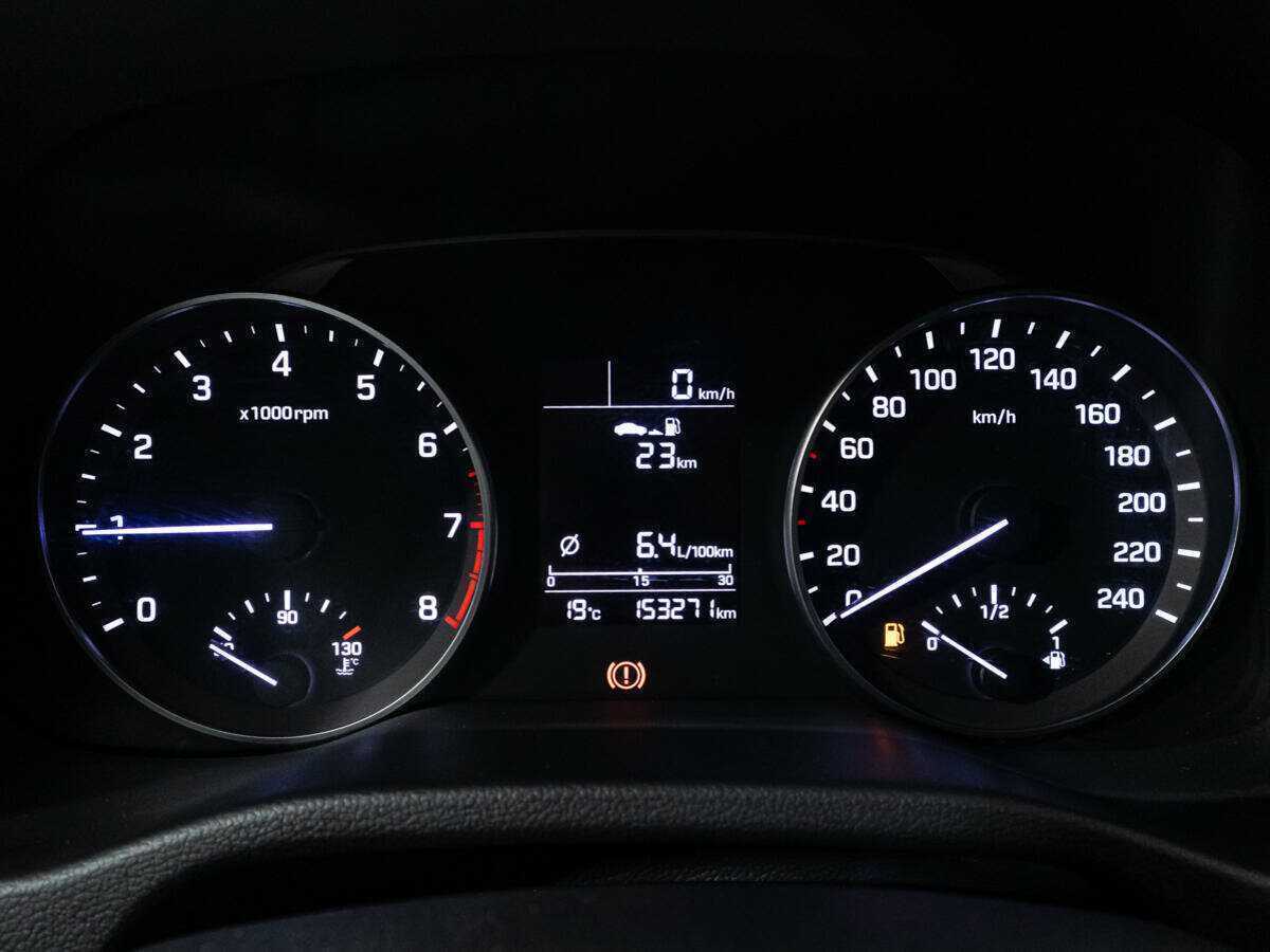 Купить Hyundai Elantra с пробегом. Фото: #11