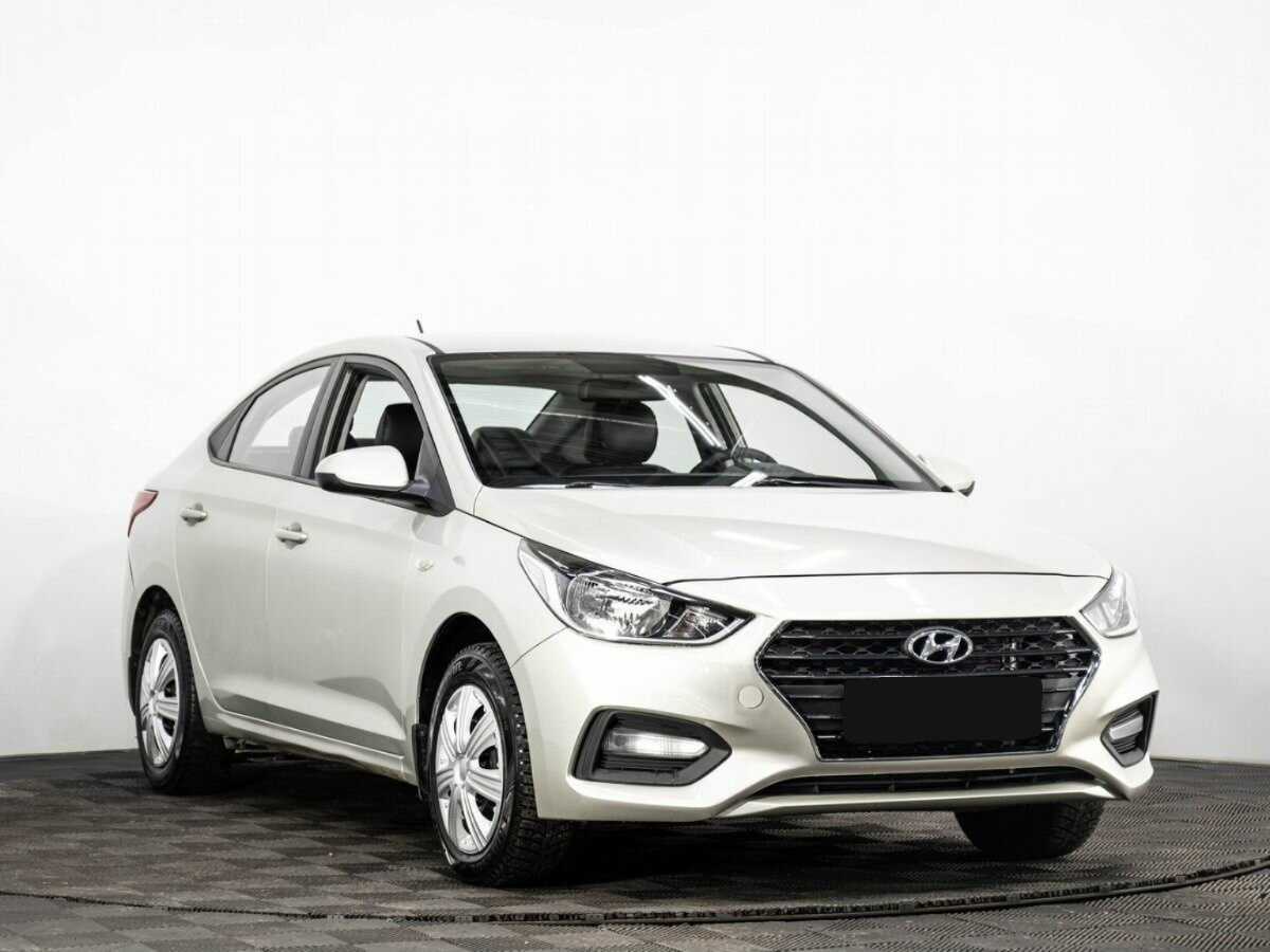 Купить Hyundai Solaris с пробегом. Фото: #2