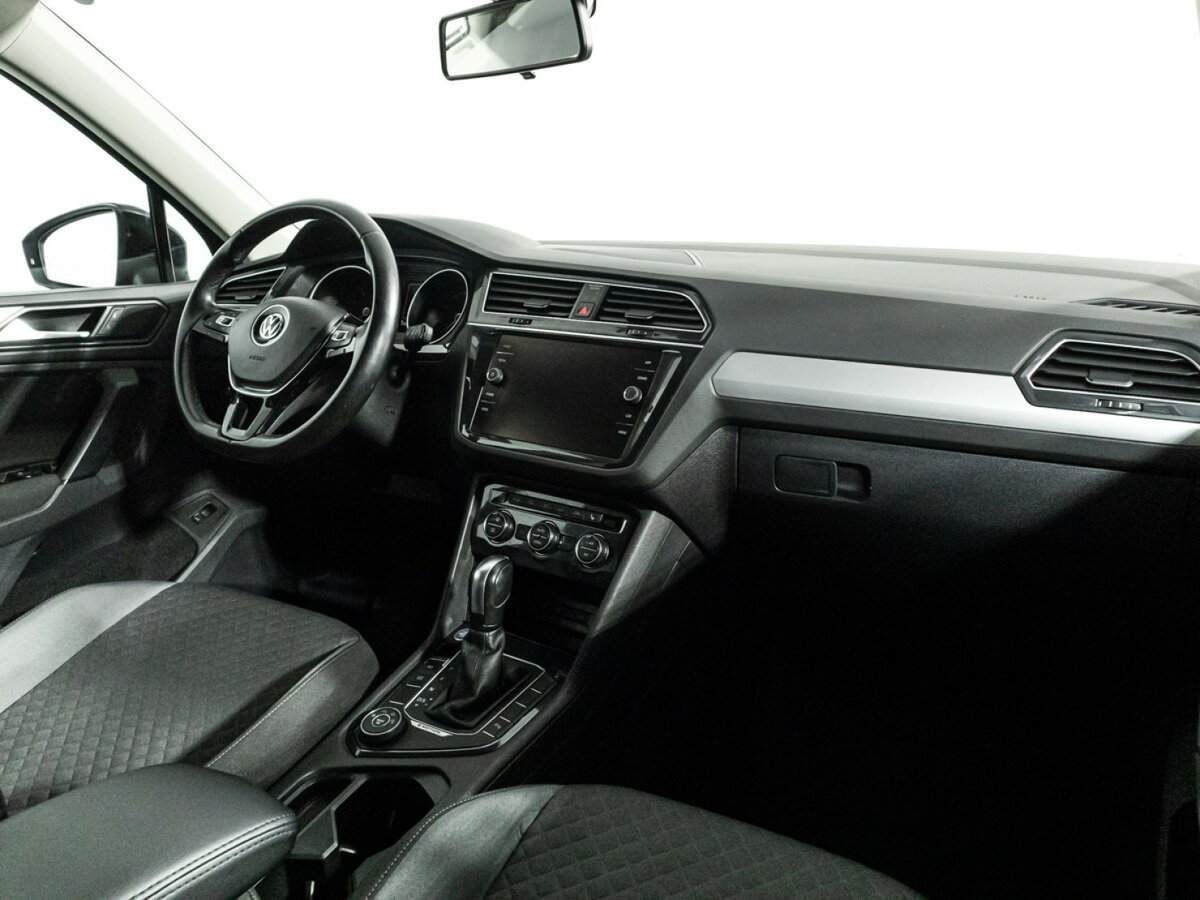 Купить Volkswagen Tiguan с пробегом. Фото: #8