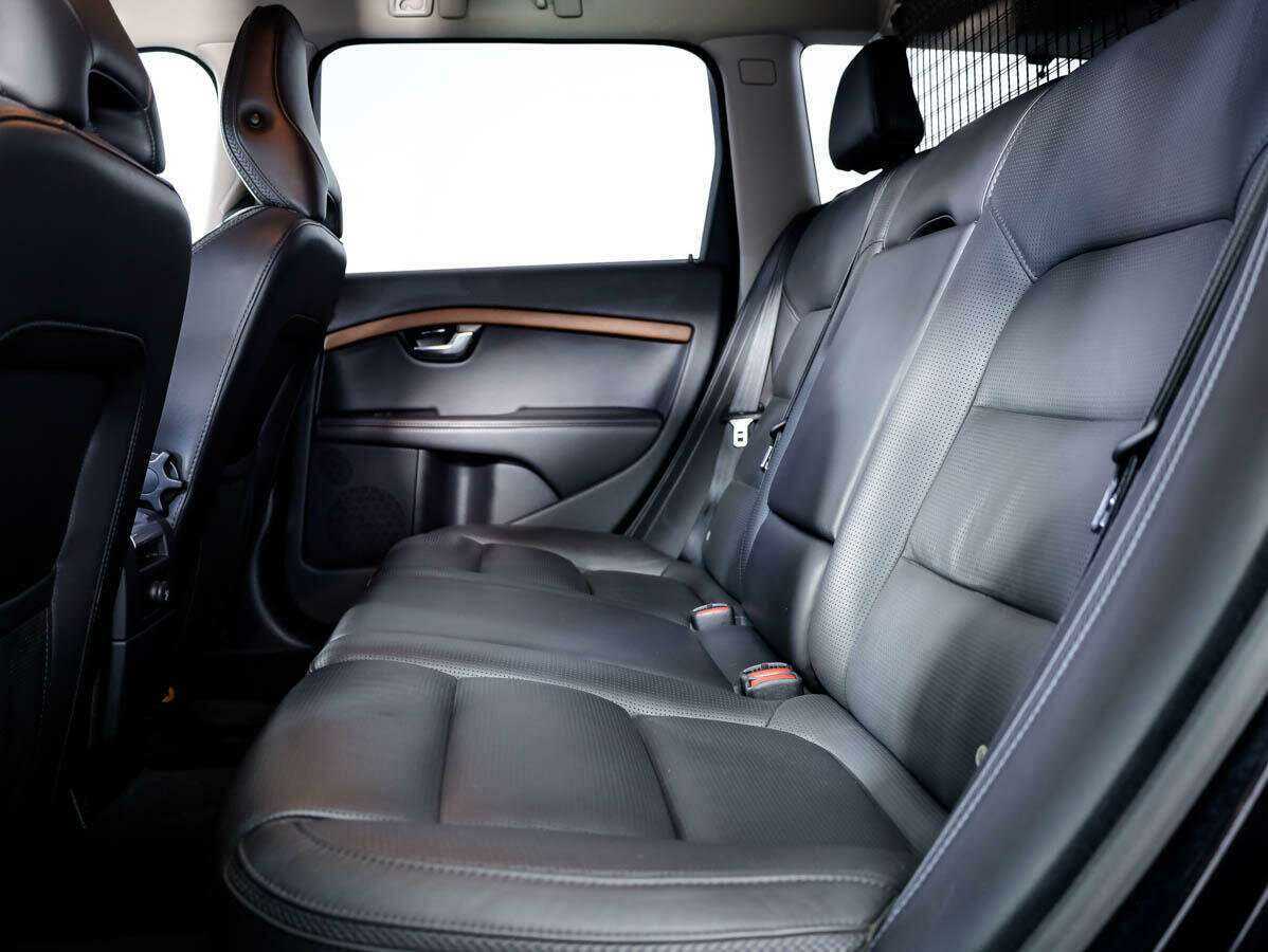 Купить Volvo XC70 с пробегом. Фото: #11