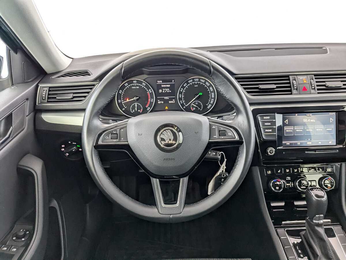 Купить Skoda Superb с пробегом. Фото: #16