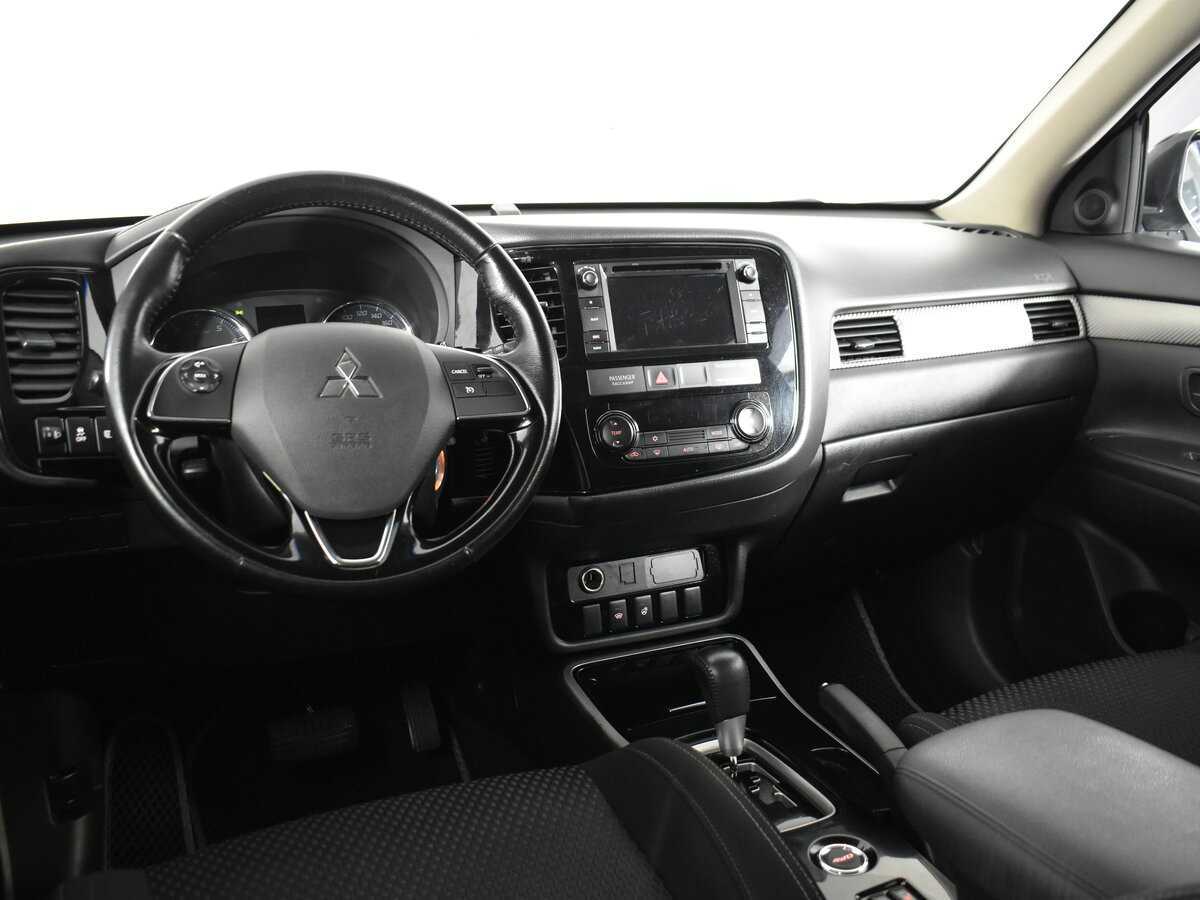 Купить Mitsubishi Outlander с пробегом. Фото: #12