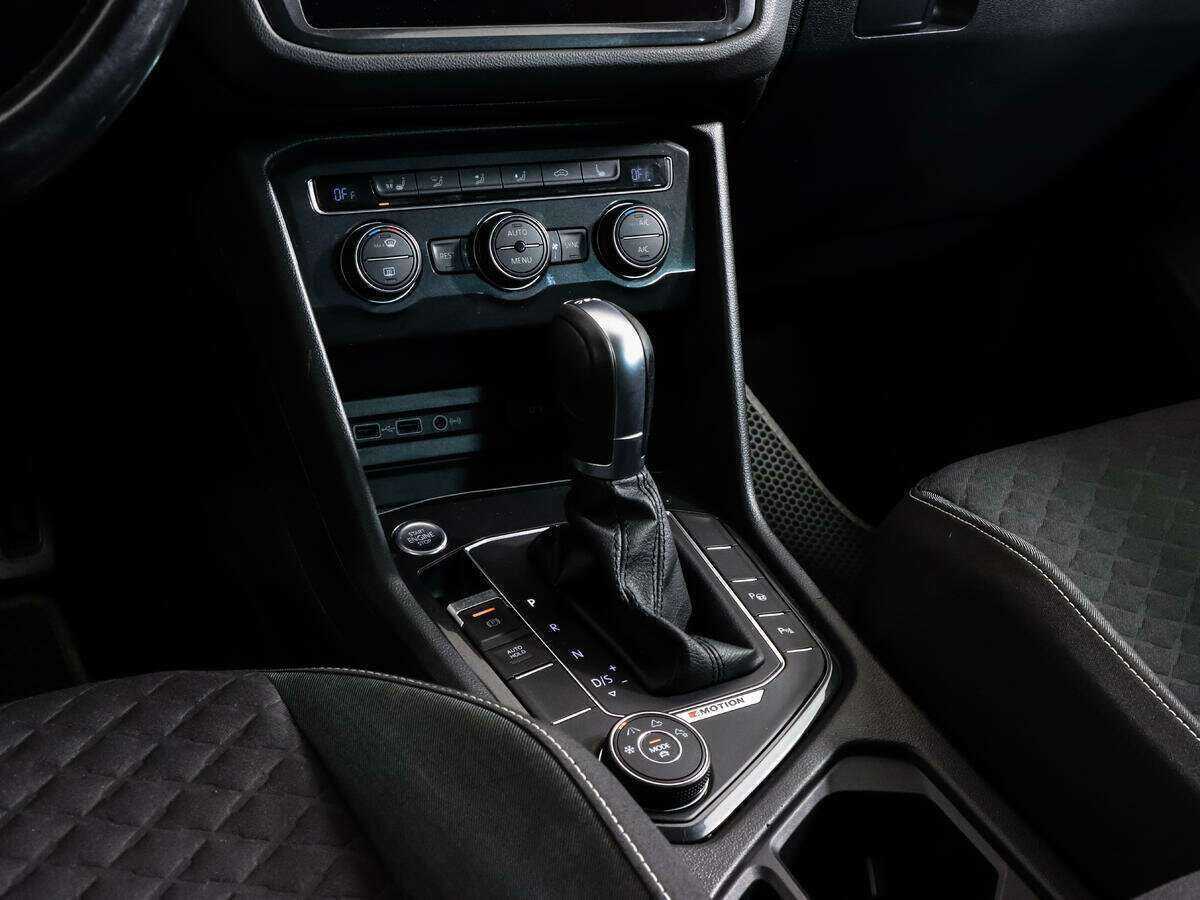 Купить Volkswagen Tiguan с пробегом. Фото: #11