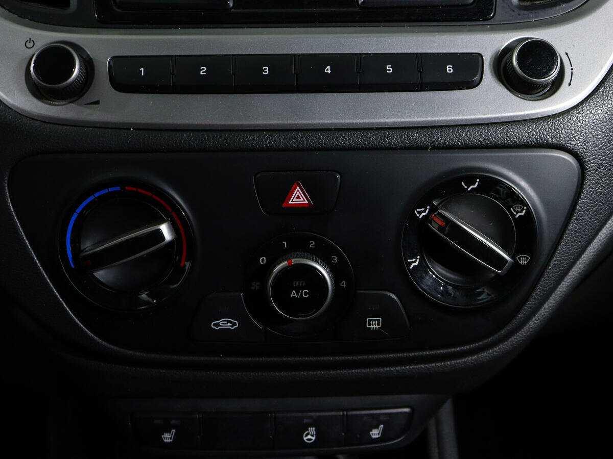 Купить Hyundai Solaris с пробегом. Фото: #15