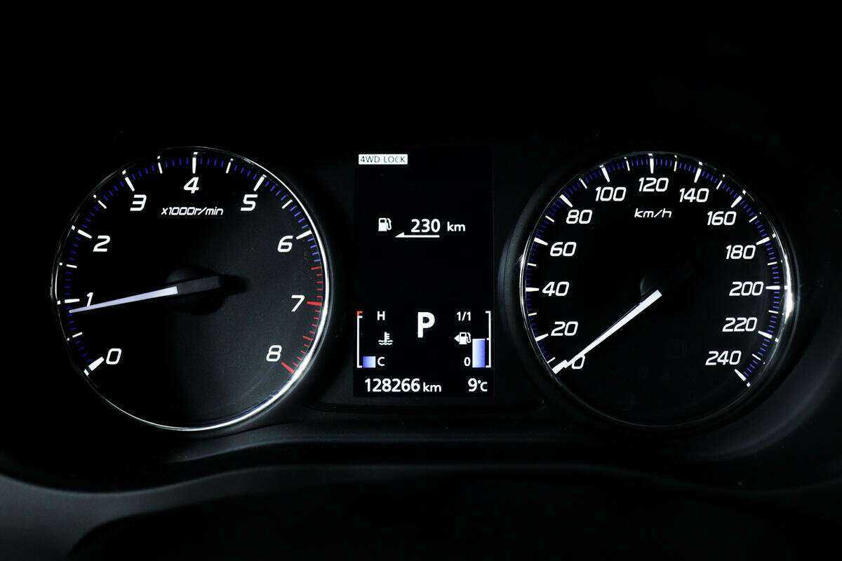 Купить Mitsubishi Outlander с пробегом. Фото: #9