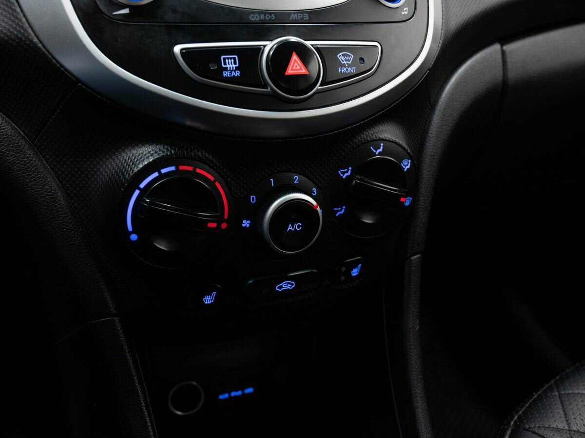 Купить Hyundai Solaris с пробегом. Фото: #16