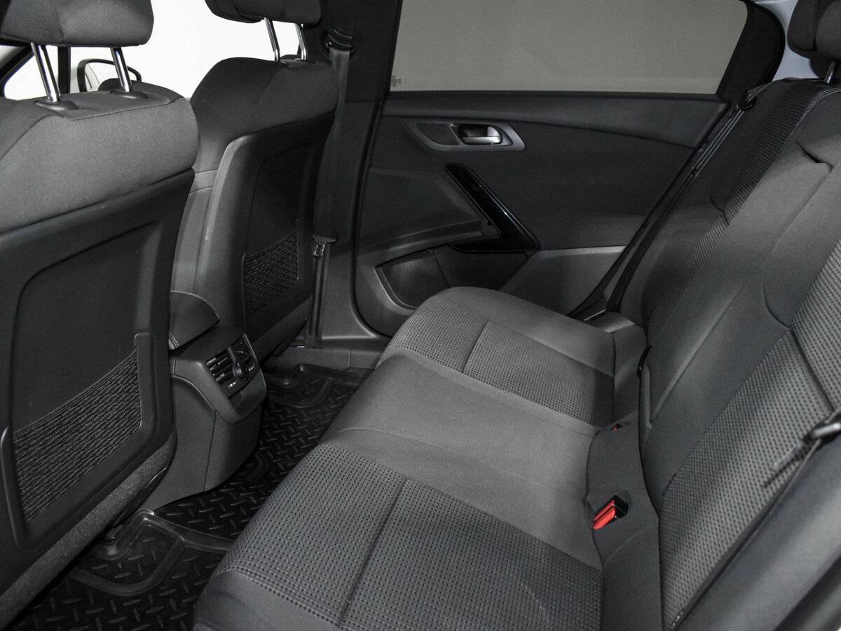 Купить Peugeot 508 с пробегом. Фото: #8