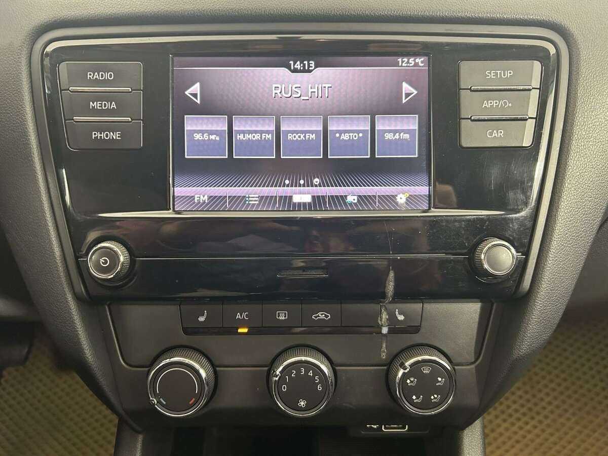 Купить Skoda Octavia с пробегом. Фото: #11