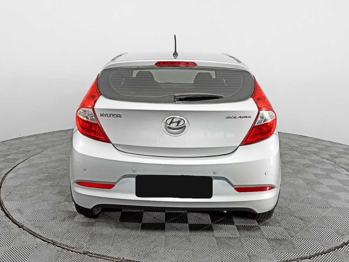 Купить Hyundai Solaris с пробегом. Фото: #4