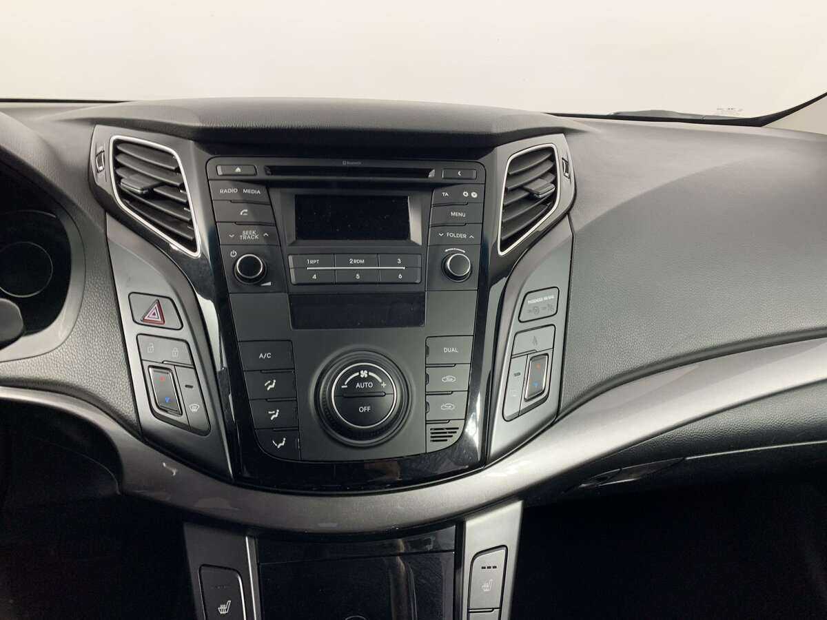Купить Hyundai i40 с пробегом. Фото: #11
