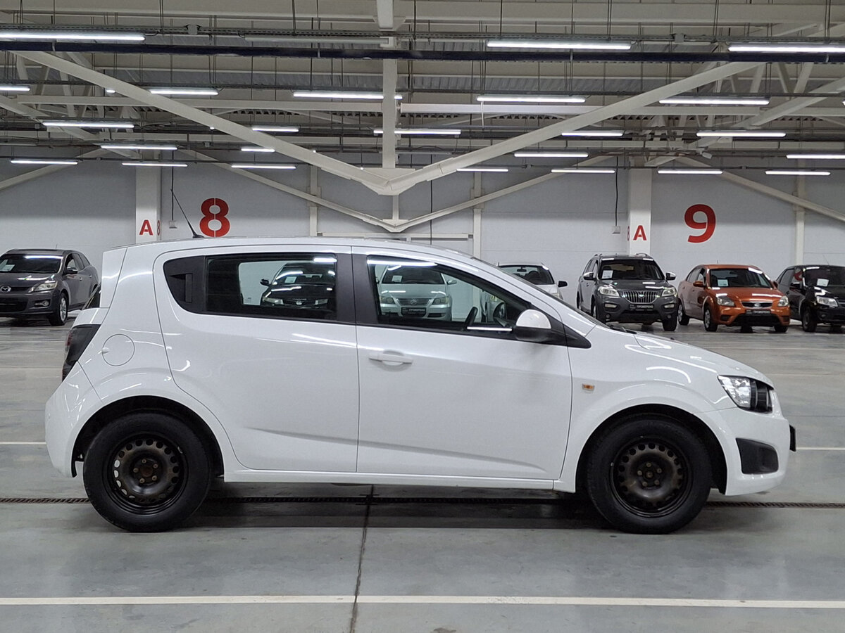 Купить Chevrolet Aveo с пробегом. Фото: #3