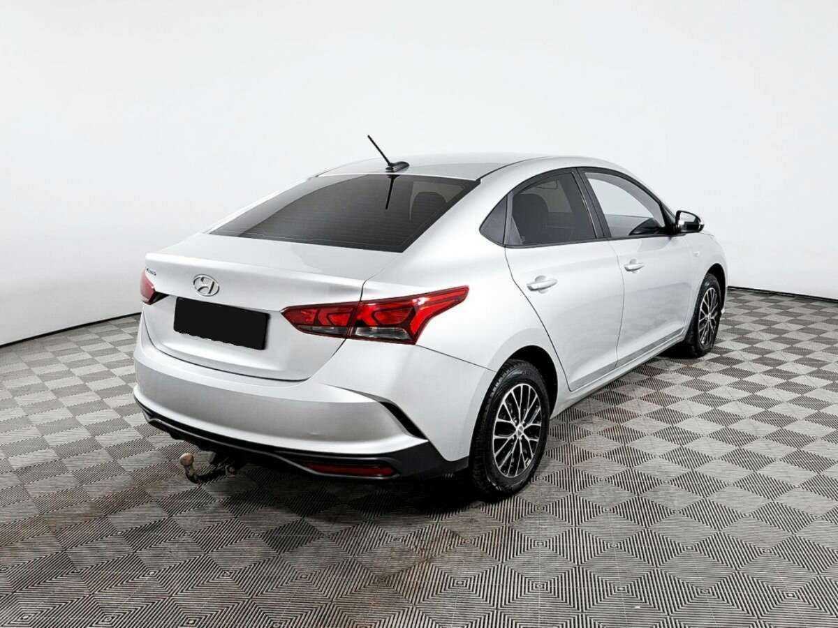 Купить Hyundai Solaris с пробегом. Фото: #3