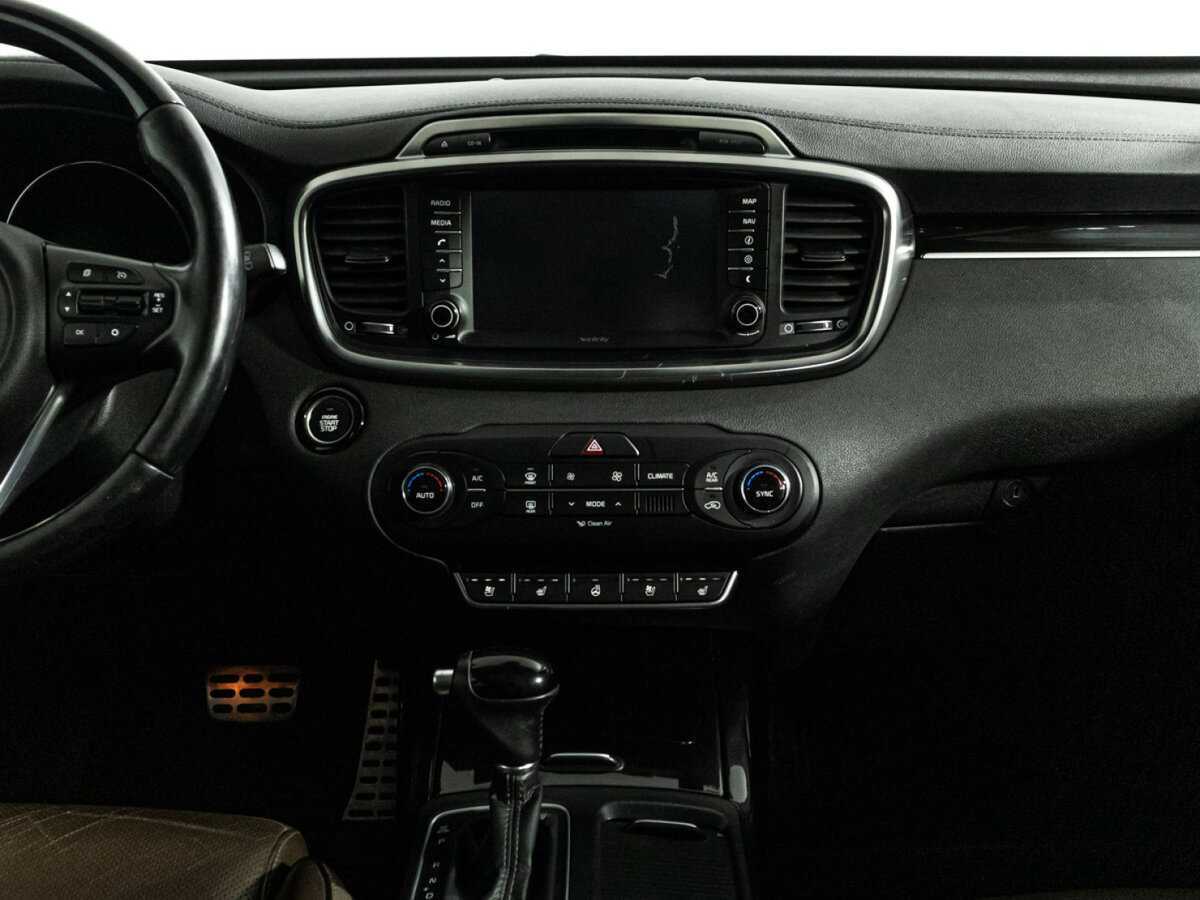 Купить Kia Sorento с пробегом. Фото: #11